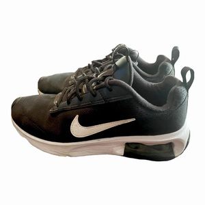 Nike Air Max DH0874-003 Women's Size 7 Black White Athletic Shoes Swoosh Sneaker